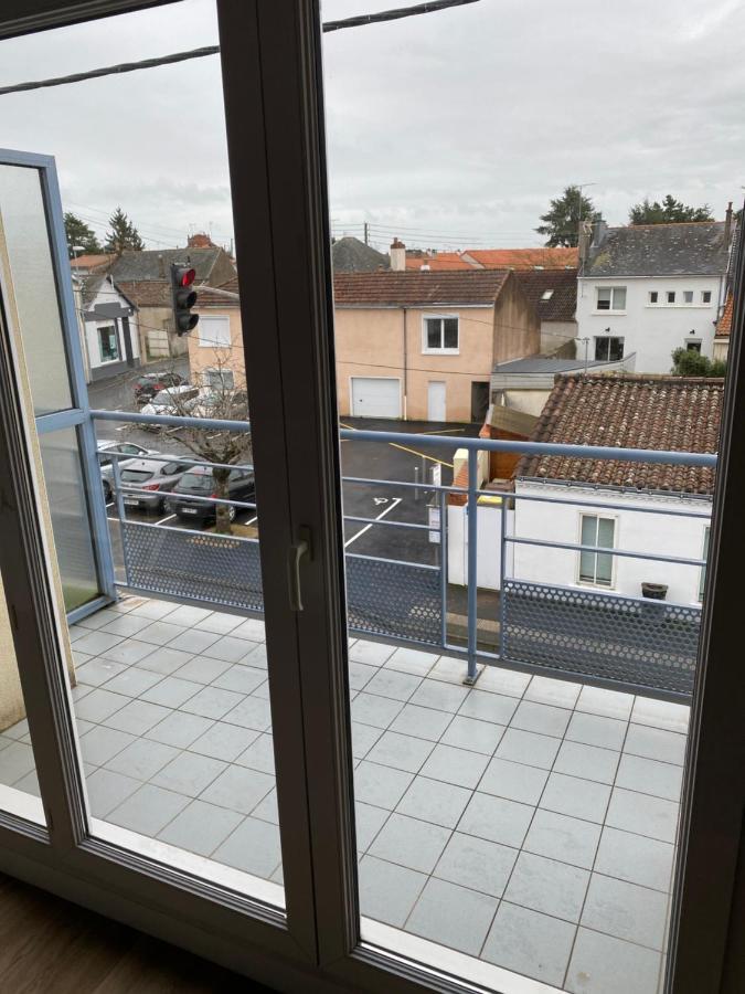 Sacre Coeur - Duplex Avec Balcon - 4 Pers Apartment Cholet Exterior photo