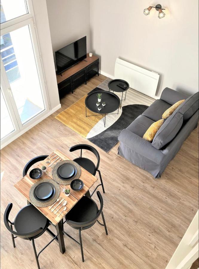 Sacre Coeur - Duplex Avec Balcon - 4 Pers Apartment Cholet Exterior photo